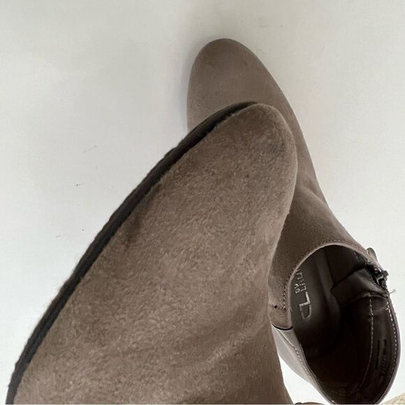 Chinese Laundry Brown Suede Ankle Edge Bootie Women’s Size 7 - Picture 2 of 10